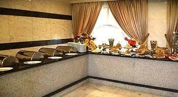 Rawdat Al Aqeeq Hotel Медина Екстериор снимка