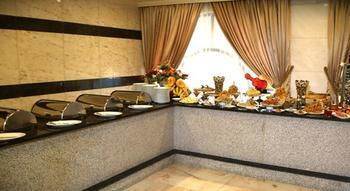 Rawdat Al Aqeeq Hotel Медина Екстериор снимка